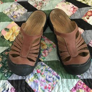 Keen Leather Sandal classic slip on comfort walking, 7.5 Rust brown tan color